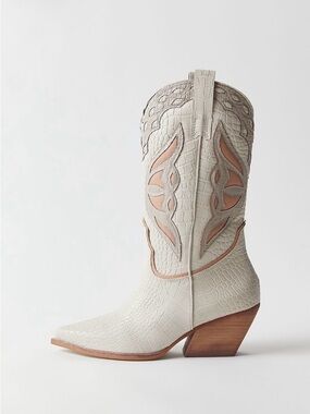 Steve Madden Wynter Cowboy Boots